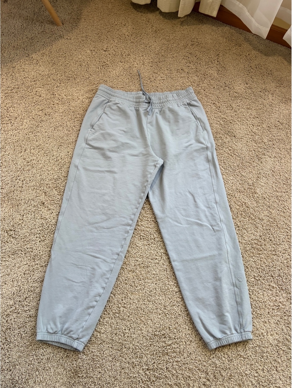 Women's Athleta Farallon Jogger sweatpants gray M MEDIUM 93% Cotton / 7% Spandex